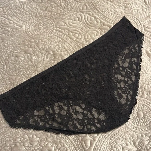 Victoria’s Secret XL Hiphuggers. - Picture 3 of 11